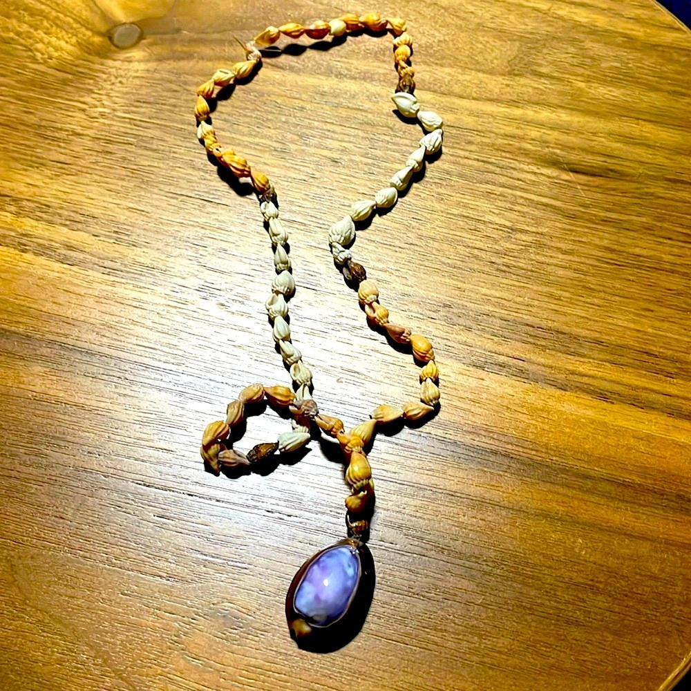 Shell chain necklace